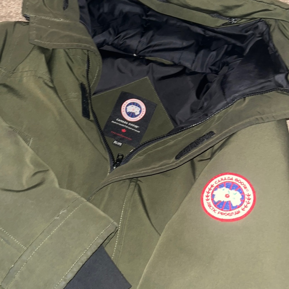 Dark green XL Canada Goose